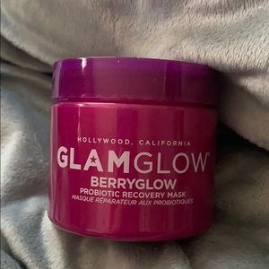 Glam glow face mask